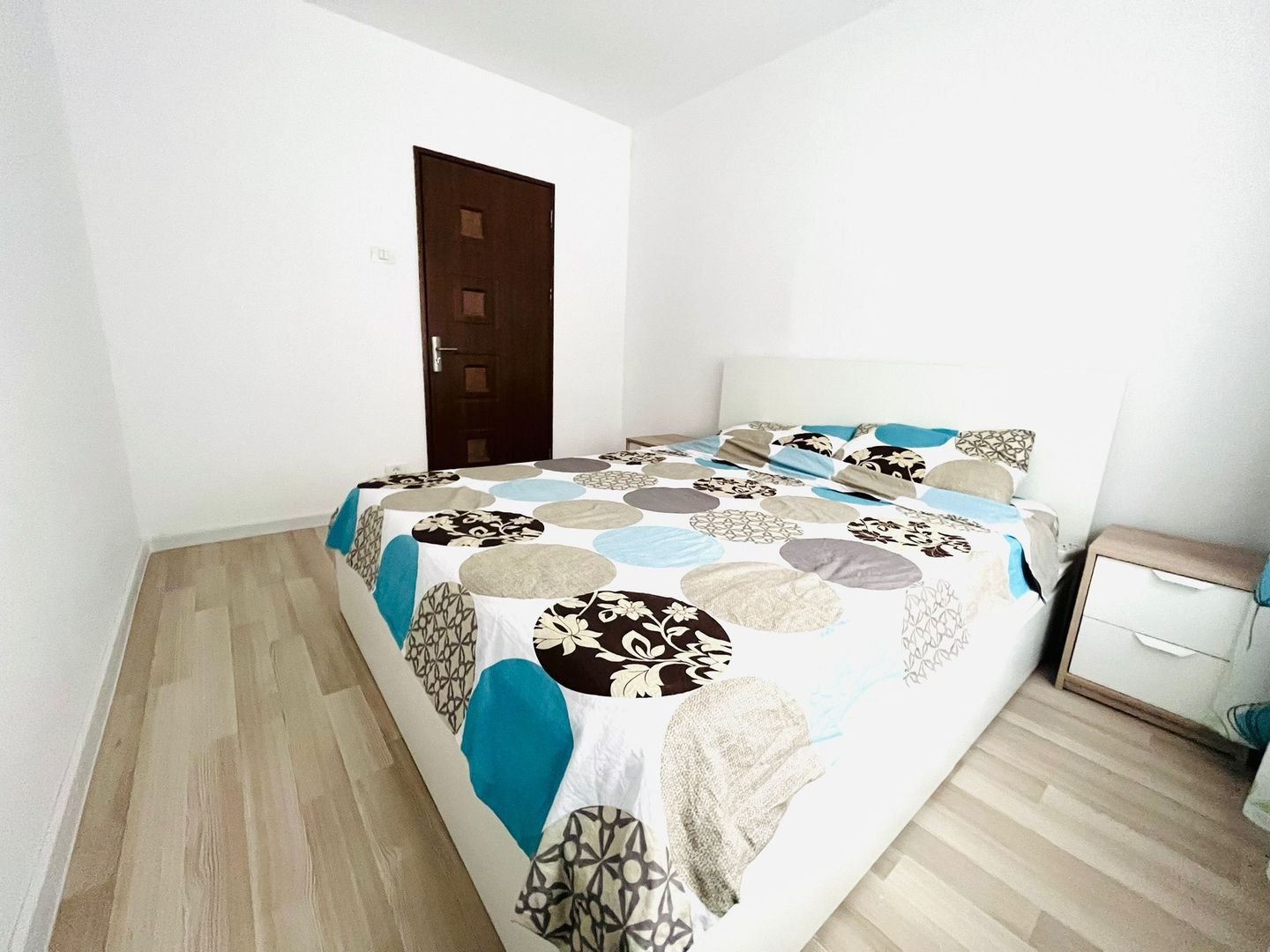 APARTAMENT RENOVAT NOU DECOMANDAT BLOC 1978 REABILITAT METROU GORJULUI - Poză 4