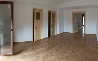 4 camere + boxa | Piata Kogalniceanu | creditabil | et. intermediar - Poză 1