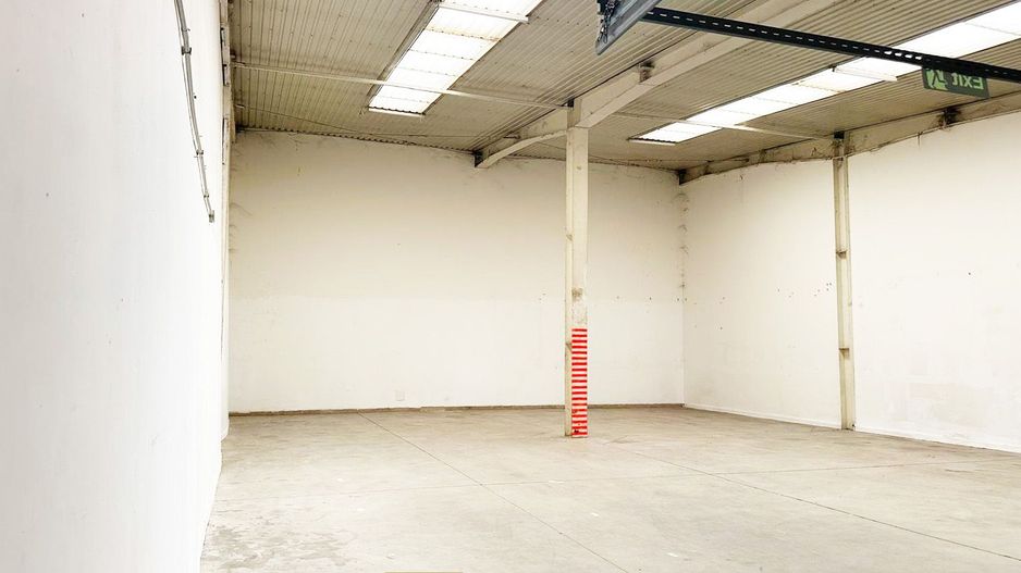 Spatiu industrial de inchiriat Arad 227 mp acces TIR - Poză 2
