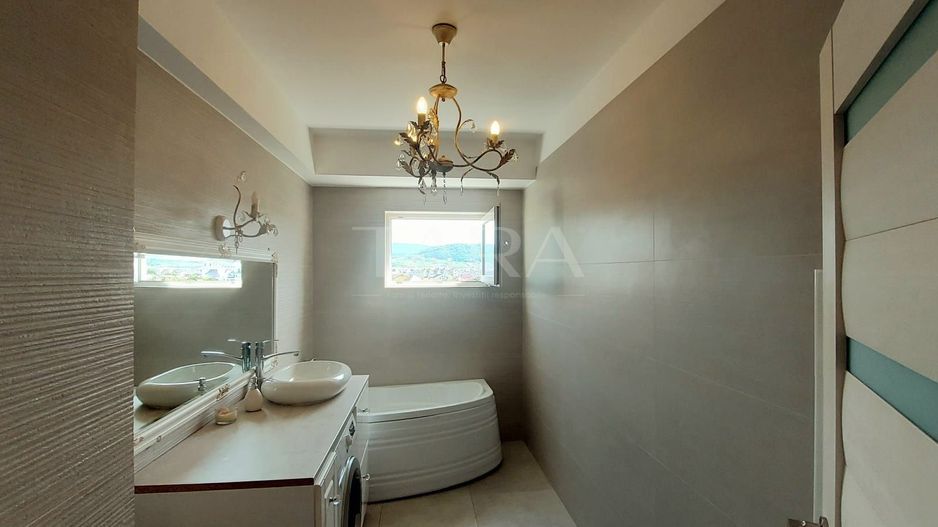 Apartament tip penthouse luminos și spațios, lângă Aqua Park. - Poză 3