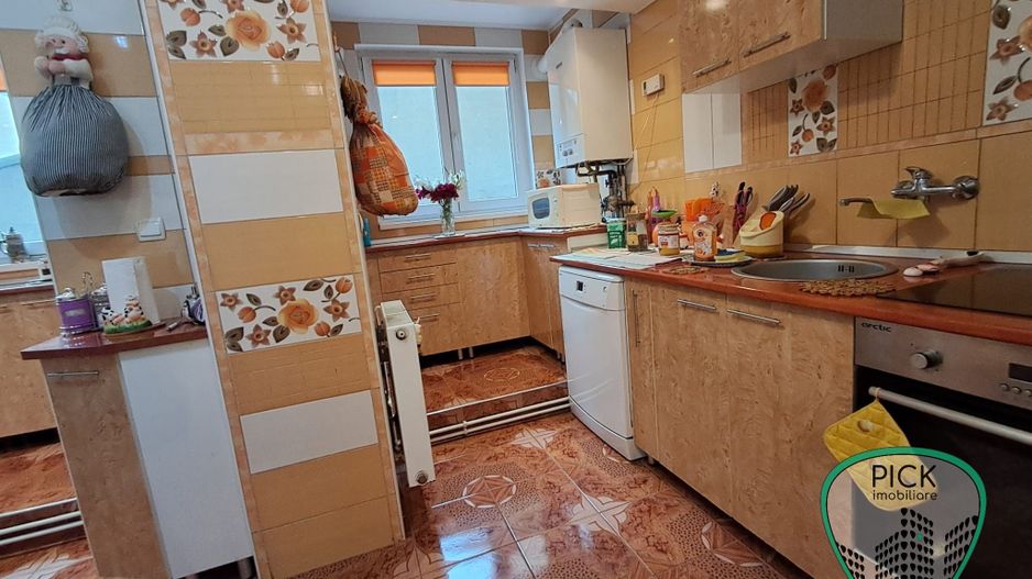 P 1255 - Apartament cu 4 camere în Târgu Mureș,  Ultracentral - Poză 2