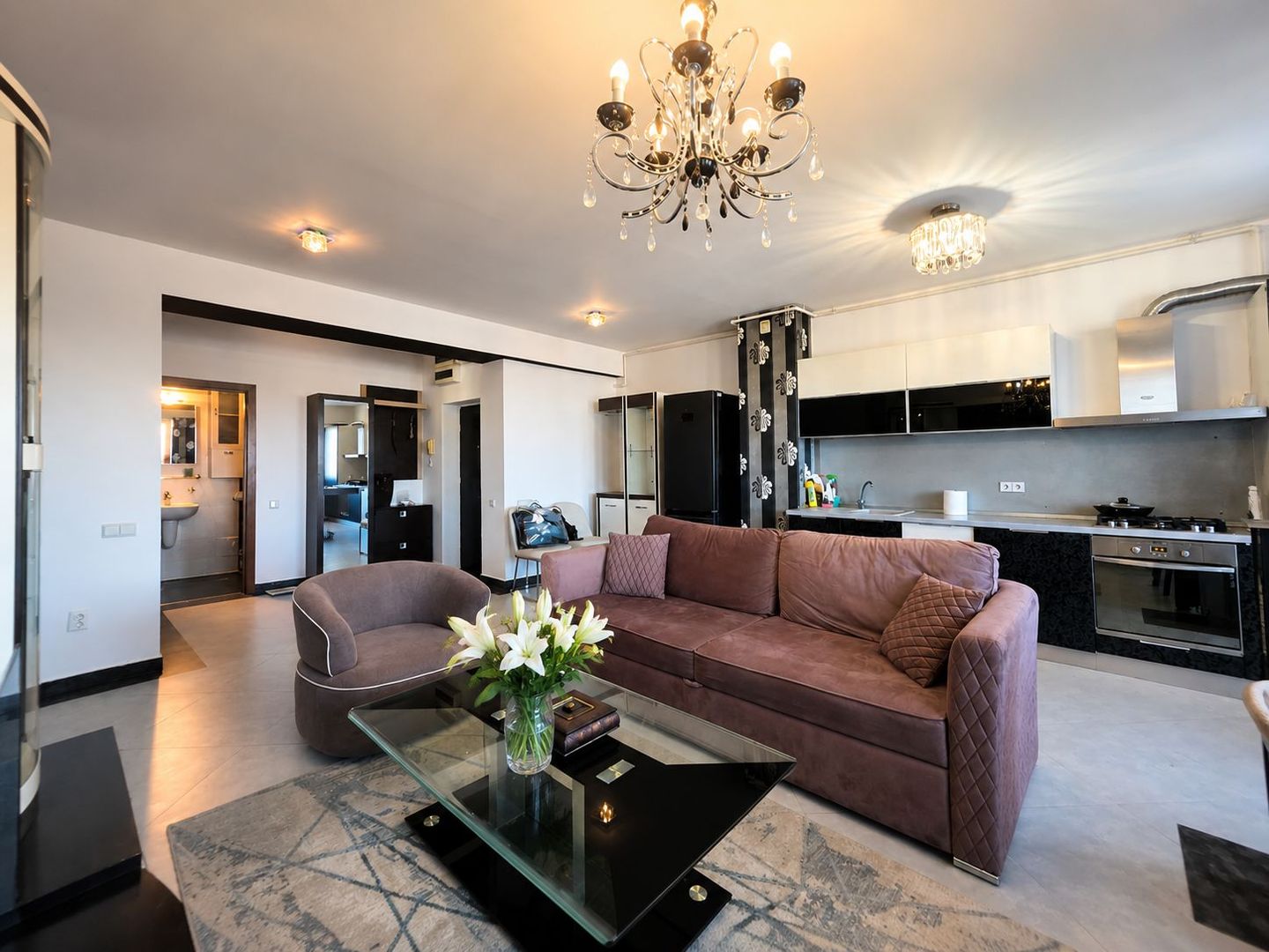 Apartament 90 mp | Bloc 2009 | Centrală proprie | Parcare subterană | - Poză 2