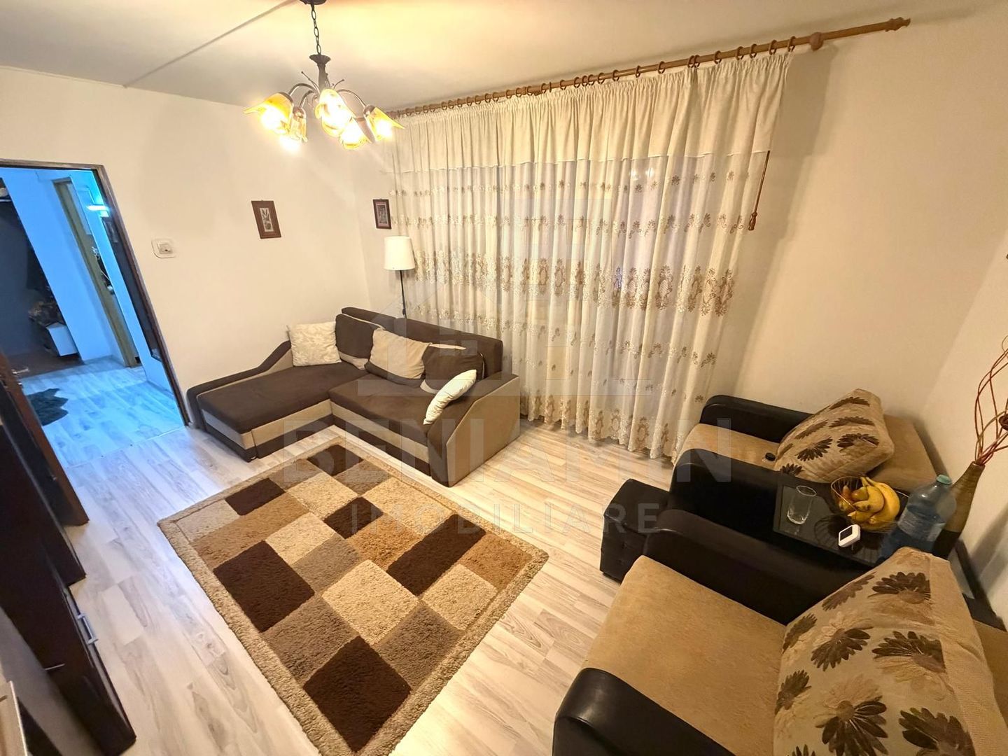 3 camere semidecomandat etaj 3 mobilat utilat - Valea Rosie - 69mp - Poză 2