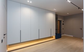 De închiriat apartament, 3 dormitoare + terasă, str. Teatrală 3, Centru. - Poză 23
