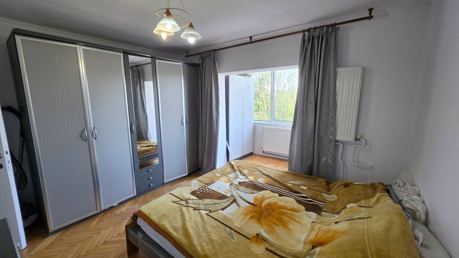 Vand apartament cu 4 camere aproape de centru - Poză 12