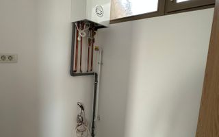 Casa cu 5 camere - Dumbravita - Poză 14