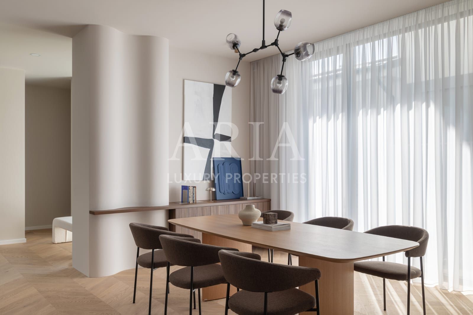 REZIDENȚĂ CONTEMPORANĂ CU DESIGN ICONIC | POZE REALE | - Poză 15