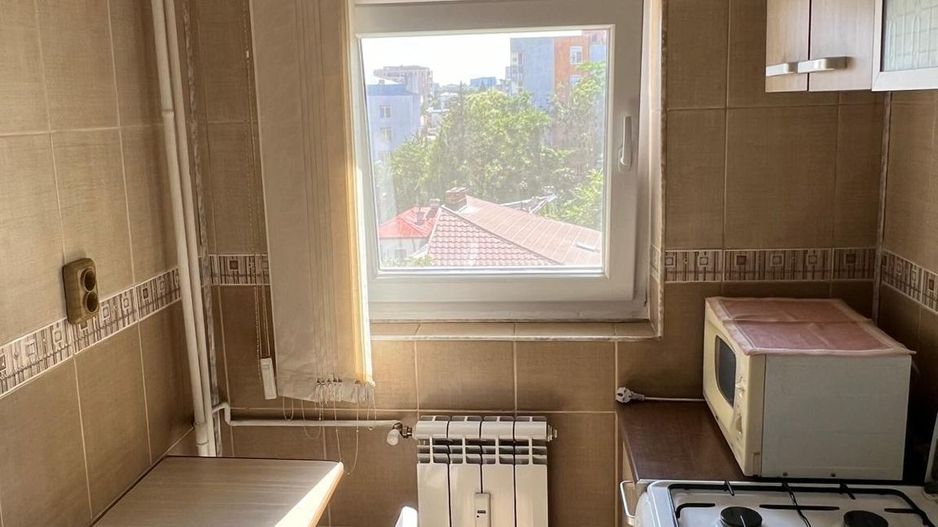 Închiriez Garsonieră 3 min metrou Obor, bloc reabilitat, mobilată complet 🚇 - Poză 8