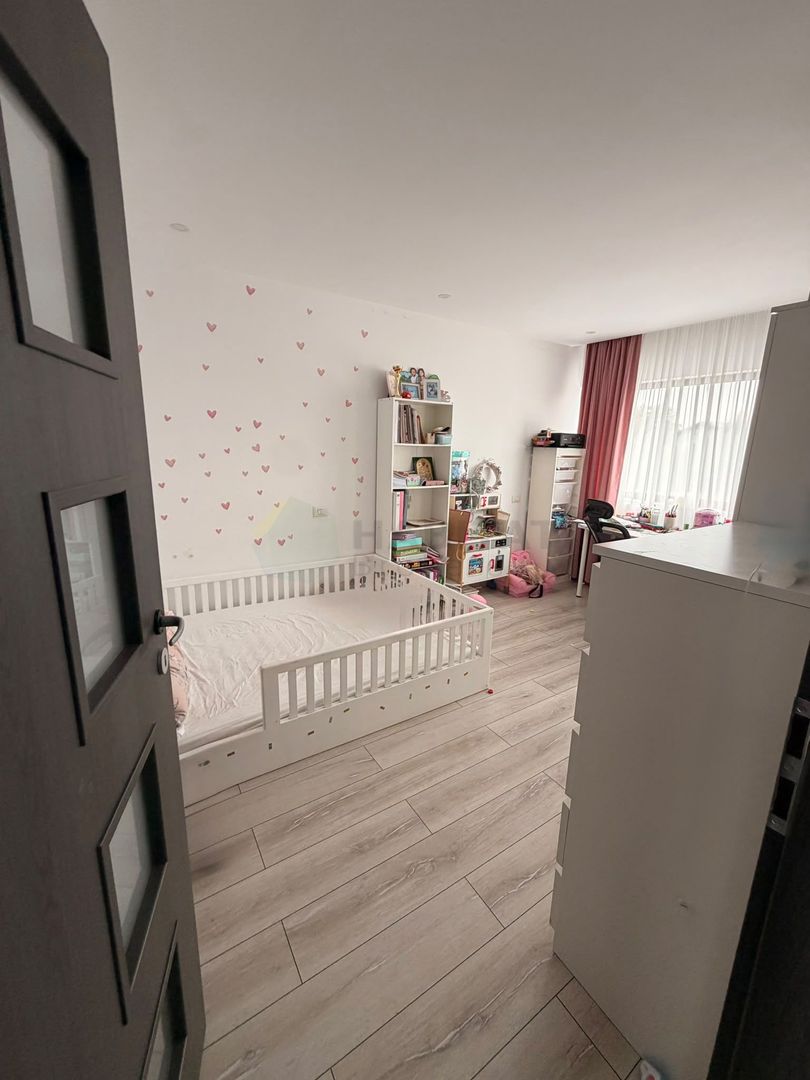 VILĂ MODERNĂ CU 4 CAMERE, CRAMĂ, SI FOIȘOR  | TUNARI – SQUARE HOUSE 2 - Poză 19