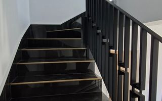 Duplex spatios cu garaj si pereti dublii - Poză 7