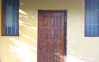 Inchiriez casa la curte in centru,zona Foisorul de Foc - Poză 2