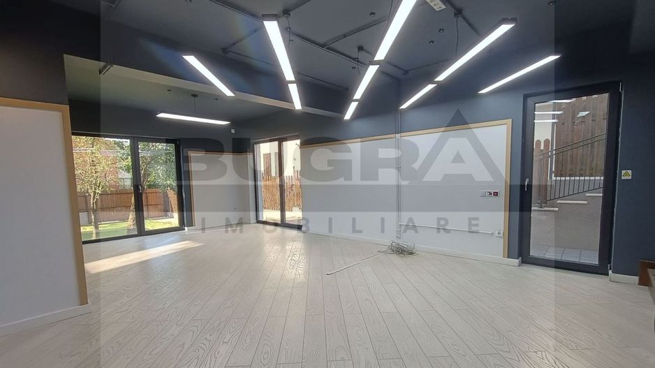 Cladire moderna, superfinisata 500 mp, teren 600 mp, 8 parcari - Poză 9