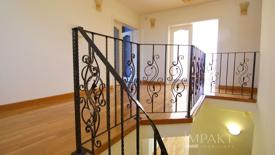 Casa individuala situata la 2 minute de Parcul Engels ! - Poză 15