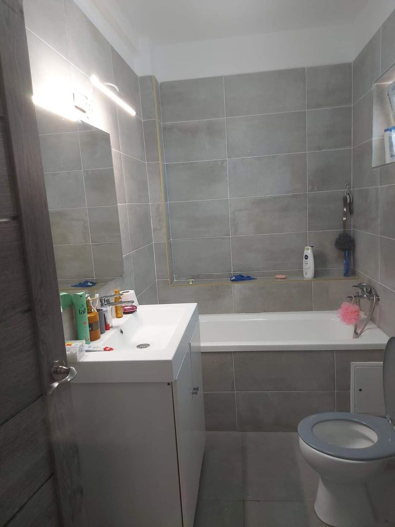 Apartament cu 4 camere  superb (100mp) - Poză 11