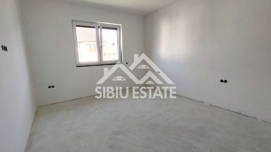 Casa individuala cu garaj si pivnita, in Selimbar, SIbiu - Poză 14