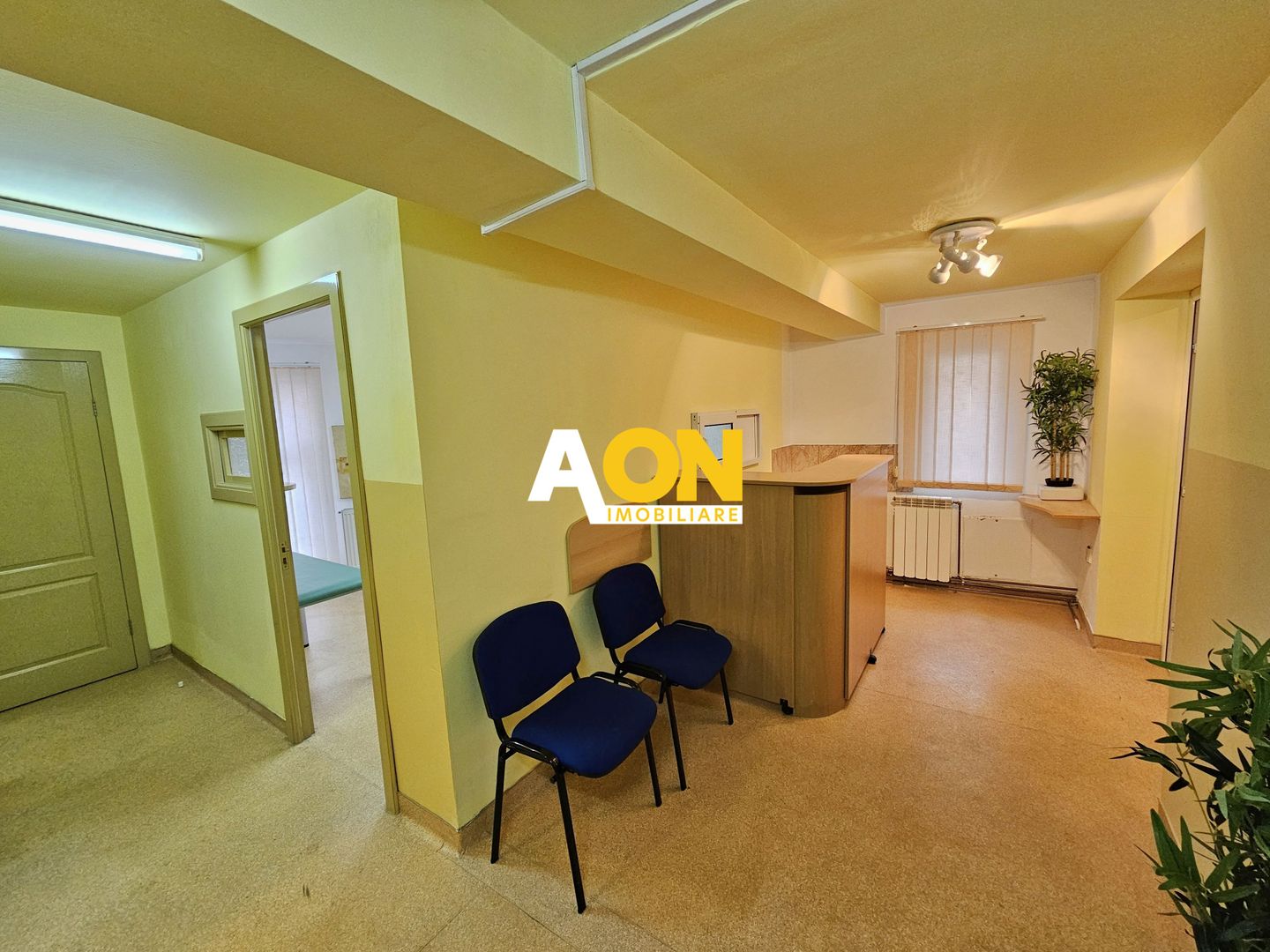 Spatiu comercial pretabil birouri, cabinete medicale, Cetate - Poză 3