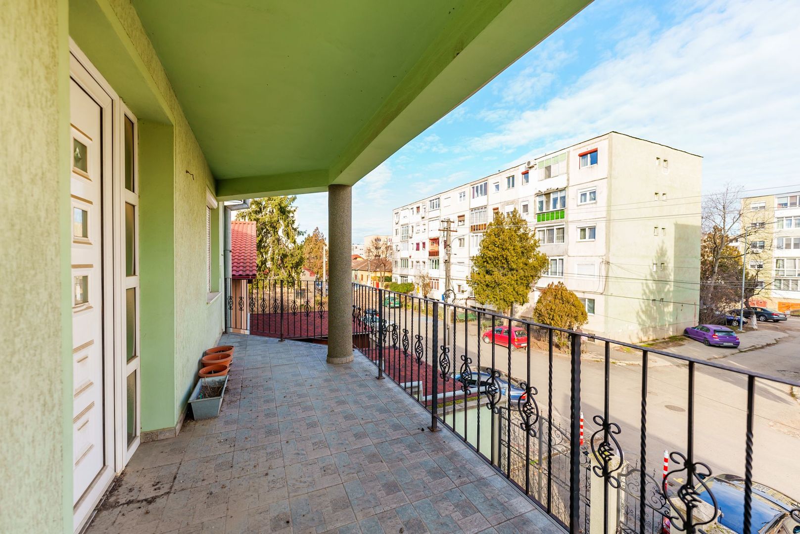 VÂNDUT! Casă cu destinații multiple în cartierul Aurel Vlaicu - Poză 4