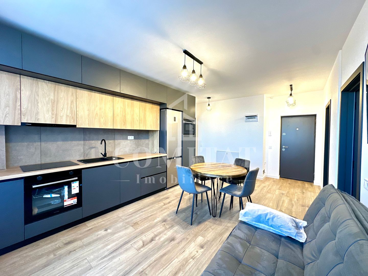 Apartament la cheie | 3 camere | Zona Str Traian Vuia - Poză 1