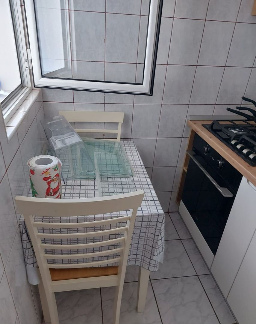 Garsonieră renovată, mobilată și utilată, lângă Parcul Titanii - Poză 10