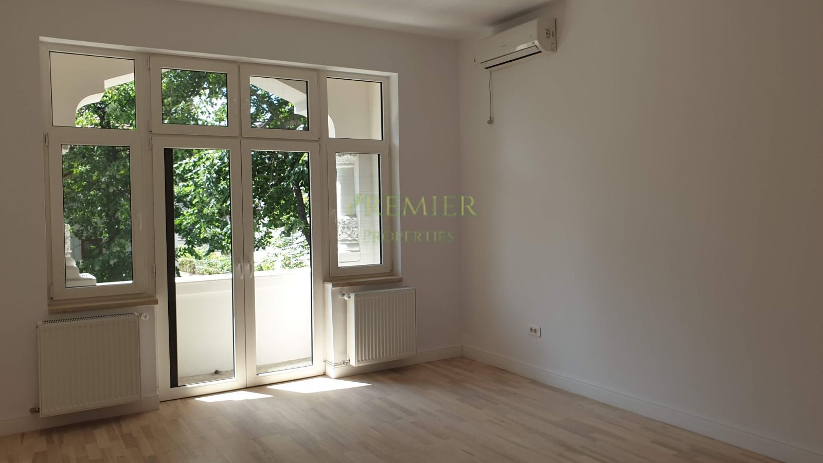 închiriere o vilă interbelică elegantă, complet restaurată - Poză 1