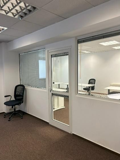 Spațiu de birouri generos și complet mobilat |One Charles de Gaulle - Poză 7