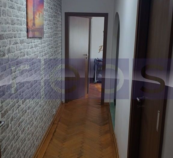DE VANZARE AP 3 CAMERE GORJULUI | 70MP | SEMIDECOMANDAT | METROU - Poză 7