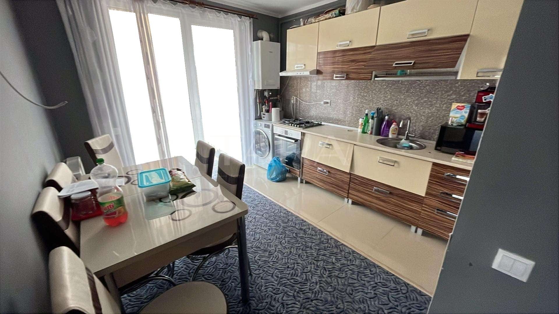 Apartament cu două camere decomandate în zona Eroilor, Florești. - Poză 3