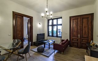 Apartament 3 camere, zona centrala! - Poză 1