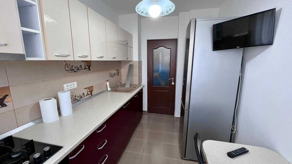 De inchiriat apartament 2 camere decomandat / metrou 1 Decembrie 1918 - Poză 4