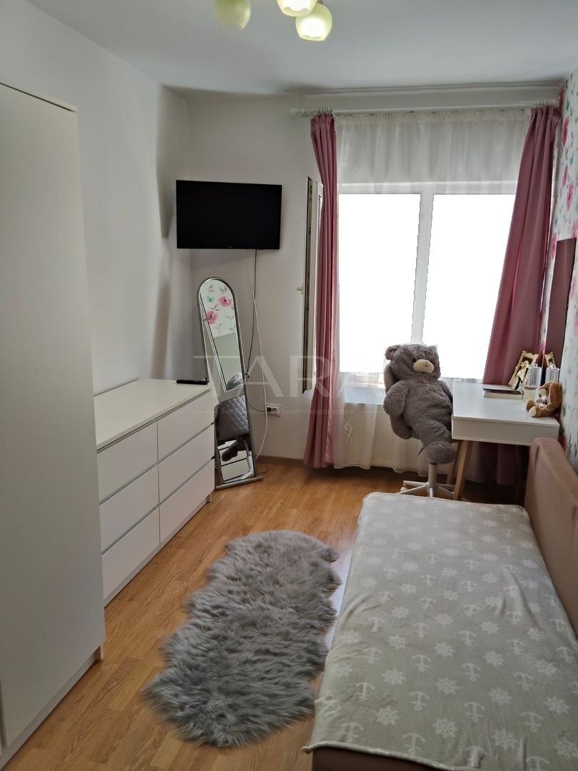 Vanzare apartament decomandat n zona centrala Apahida - Poză 1