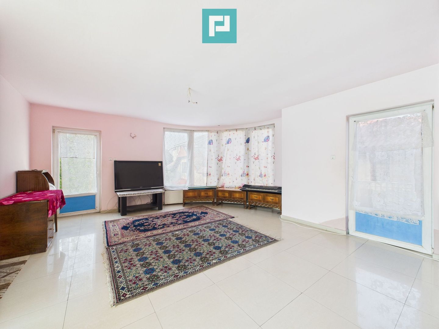 Casă P+E+M în zona Mehala pe arteră principală - Poză 8