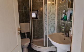 Casa cu 5 camere de vanzare | Iosia | Oradea. - Poză 8