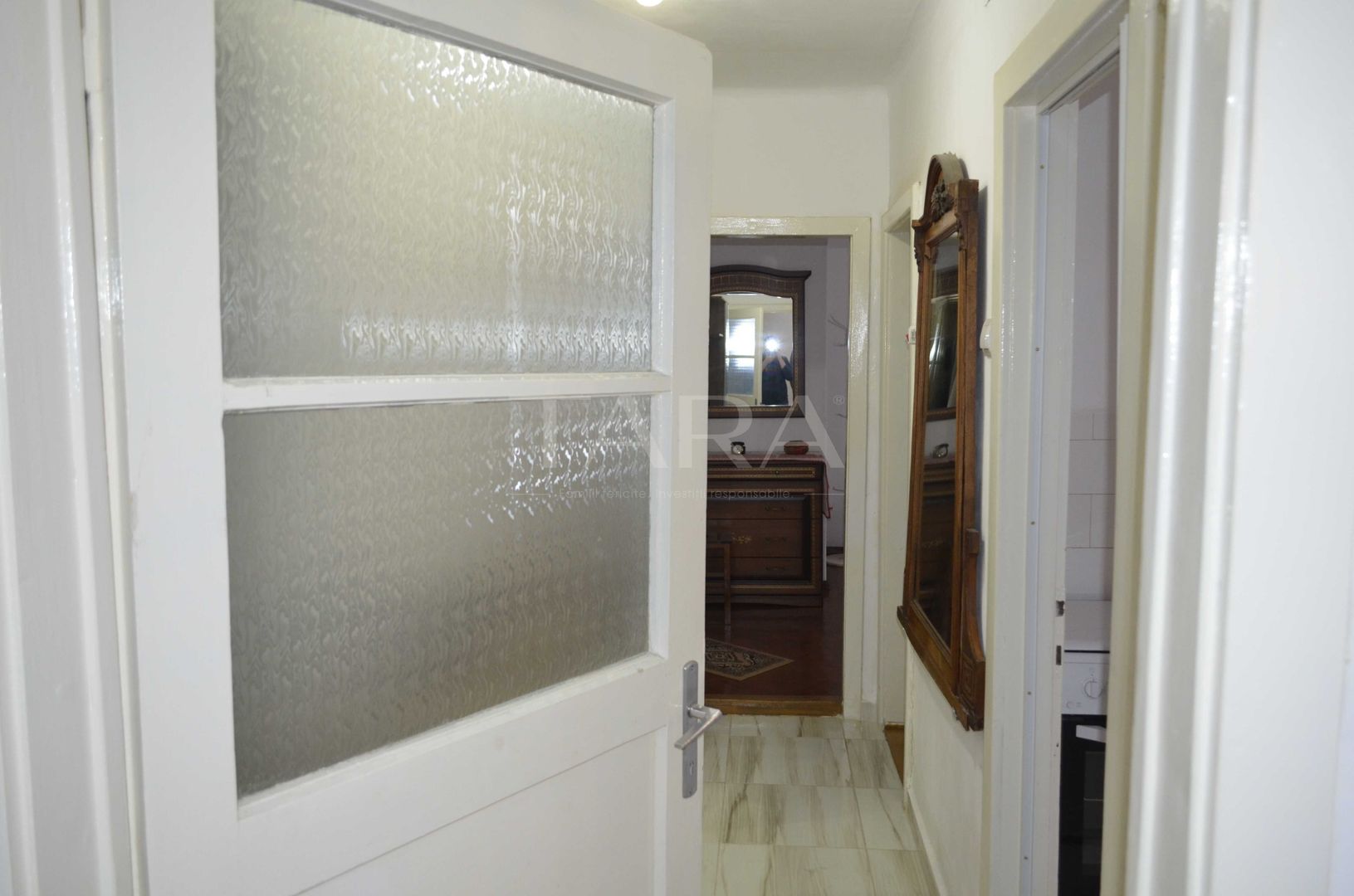 Apartament decomandat, 42 mp, aproape de centru - Poză 2