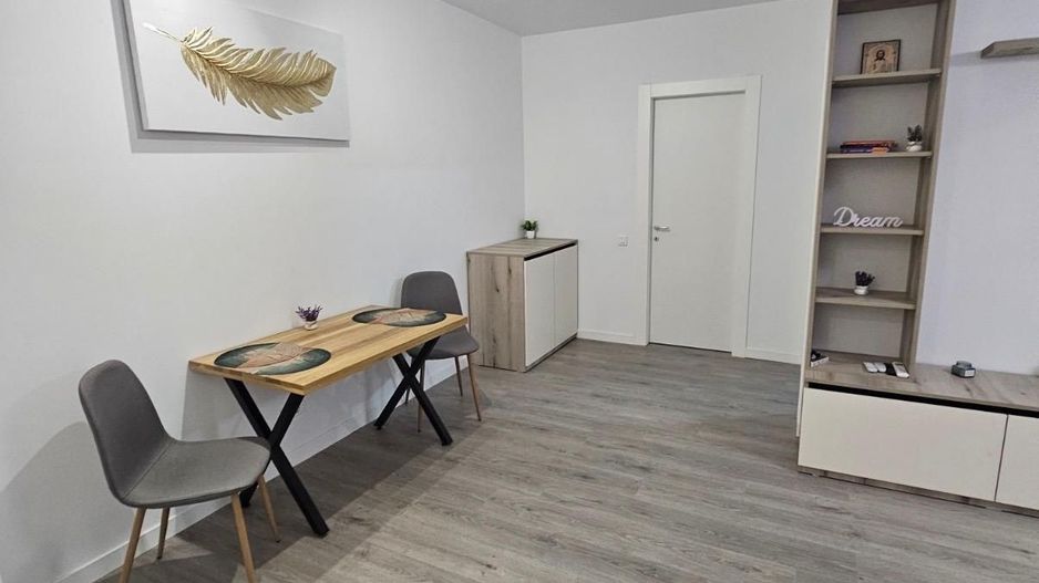 AP. 2 CAMERE ESTORIA, PRIMA INCHIRIERE, LOC PARCARE, METROU 5 MINUTE - Poză 3