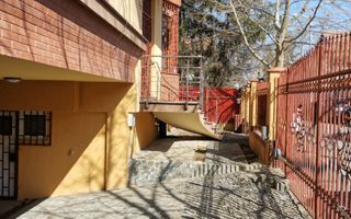 Vila str Garlei cu garaj dublu - Poză 1