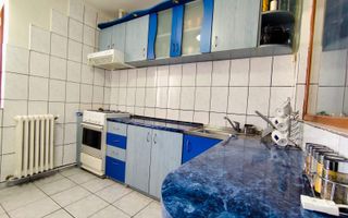 Apartament cu 3 camere de vanzare, Cetate - Poză 3