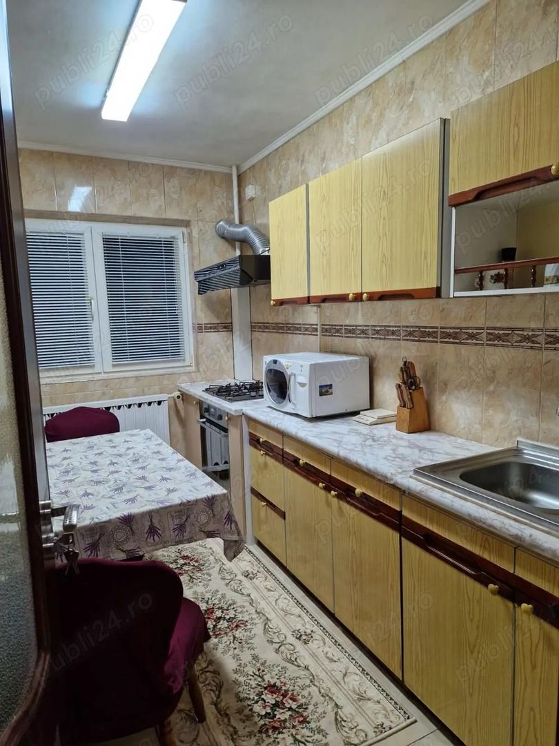 AP. 3 CAMERE PANDURI, BUCATARIE INCHISA, MOBILAT CLASIC, METROU 5 MIN - Poză 3