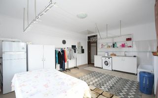 Proprietate premium cu teren de 2.000 mp | Casă 412 mp utili - Poză 9