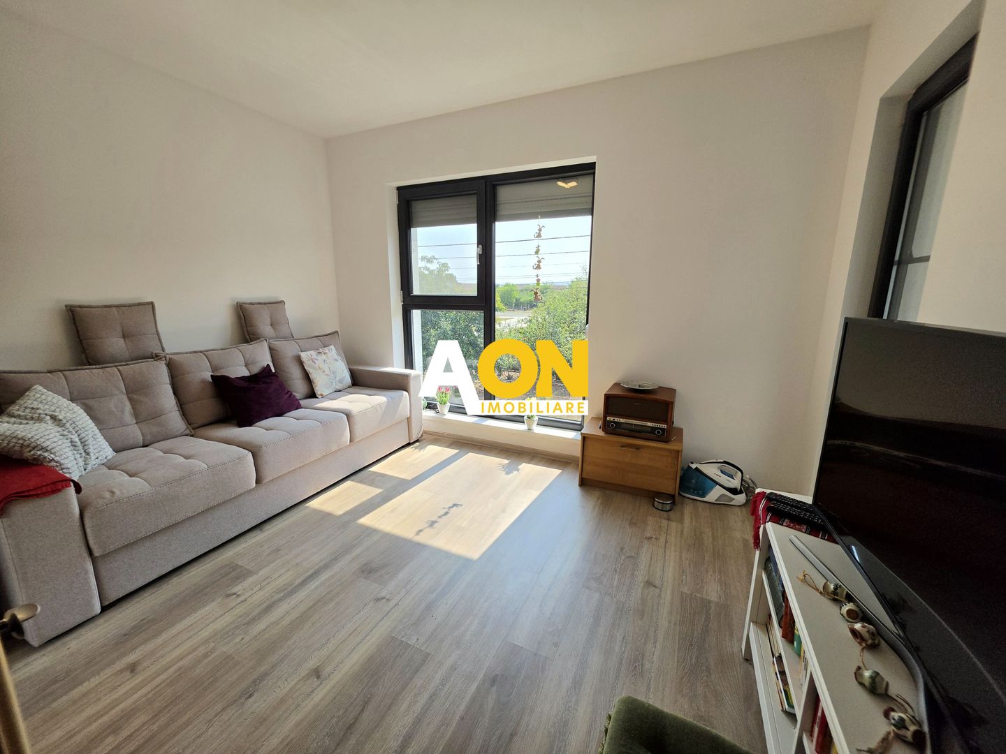 Casa Individuala, 4 Camere, 2 Băi, 250mp Teren - Poză 6