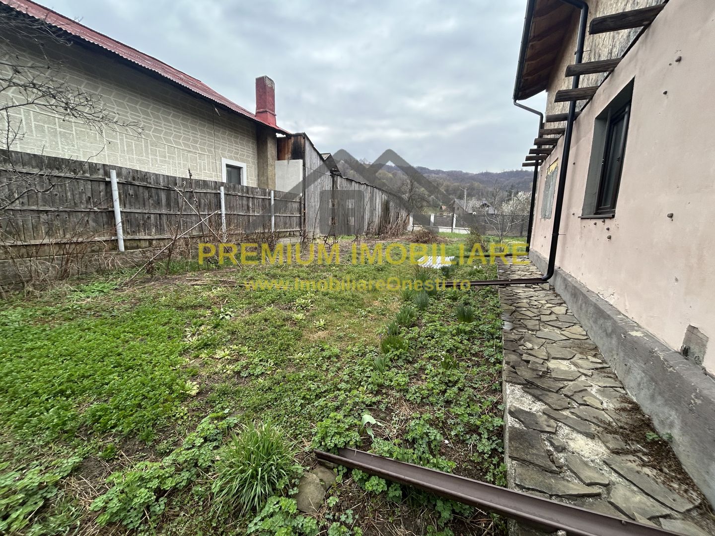 Casa de vanzare in Slanic Moldova . - Poză 18