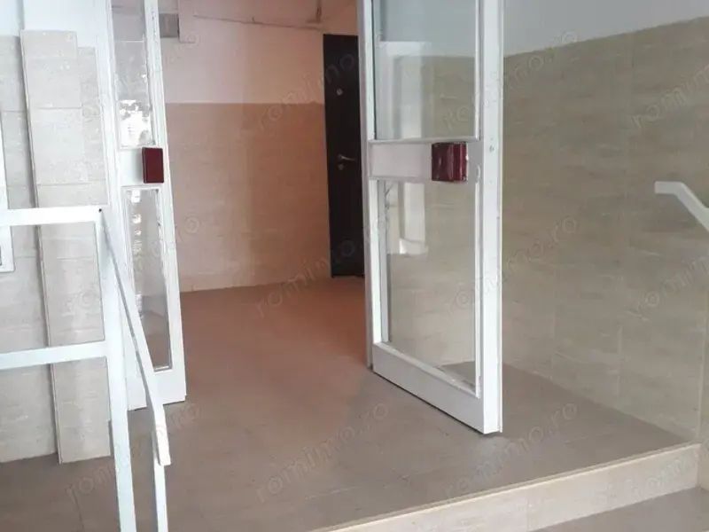 De Inchiriat: Garsonieră Modernă în zona Tineretului, aproape de Metrou și Parc - Poză 8