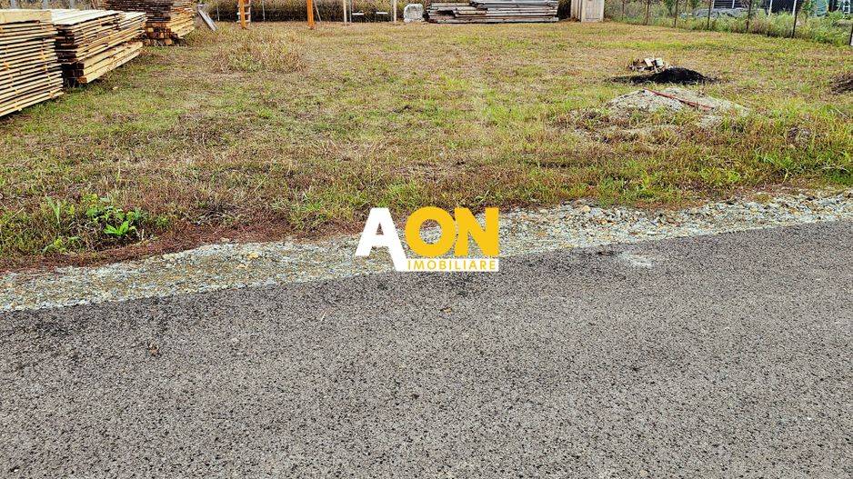 Teren 600 mp, proiect casă 4 camere + autorizație și utilități, Ciugud - Poză 2