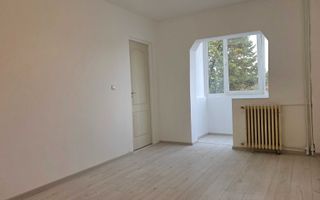 Garsonieră  zona Dâmbovița etaj 2 - Poză 1