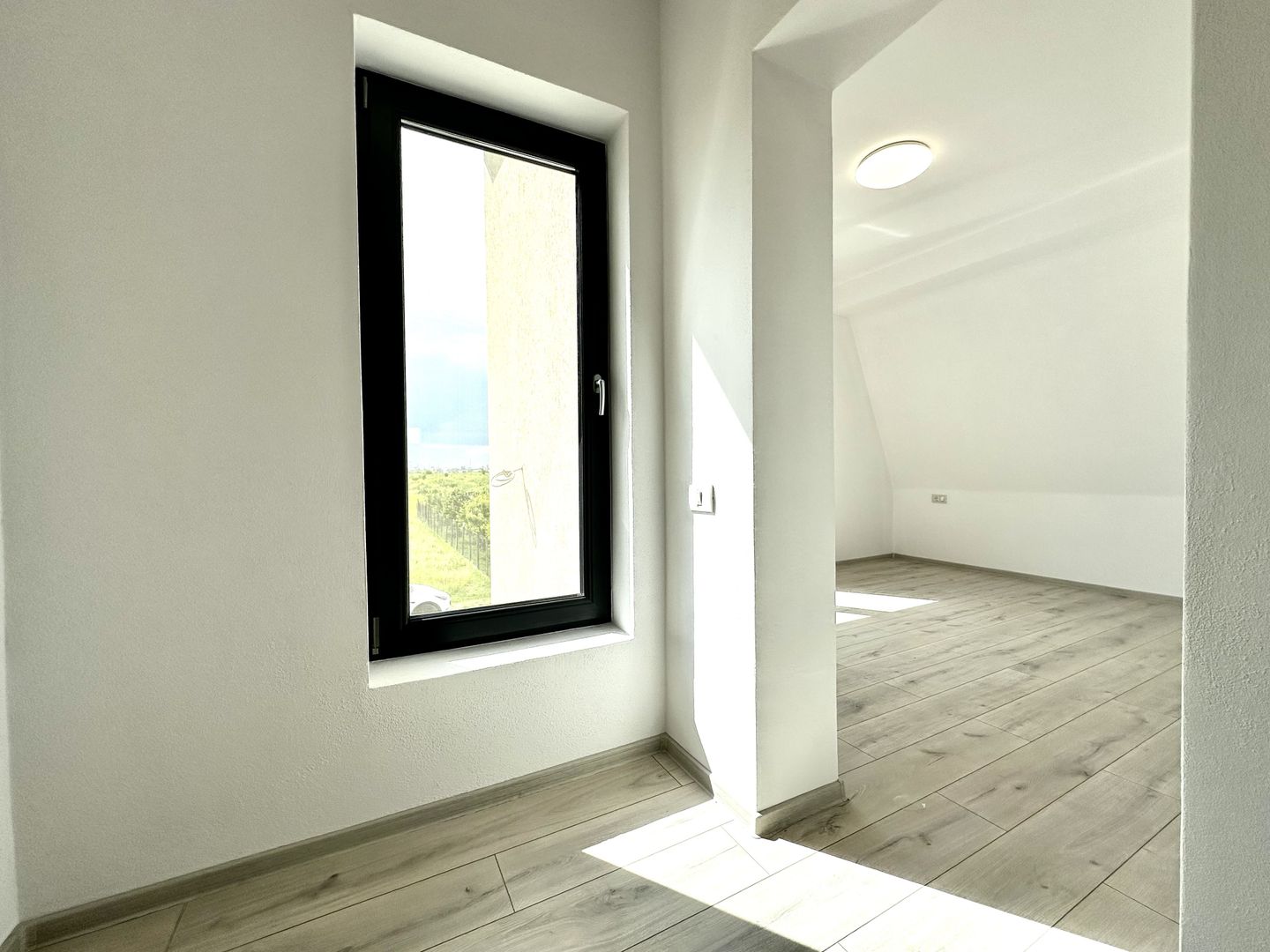 Duplex, proiect deosebit - Mosnita Veche - Poză 18