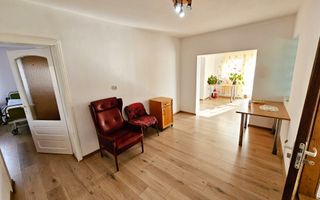 Casa 10 camere, 878 mp teren, toate utilitatile, Barabant - Poză 14