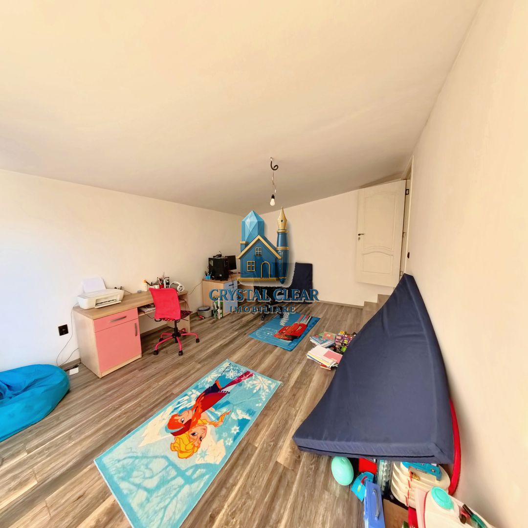 Casă 4 dormitoare și teren de 857 mp - zona Sântana de Mureș - Poză 17