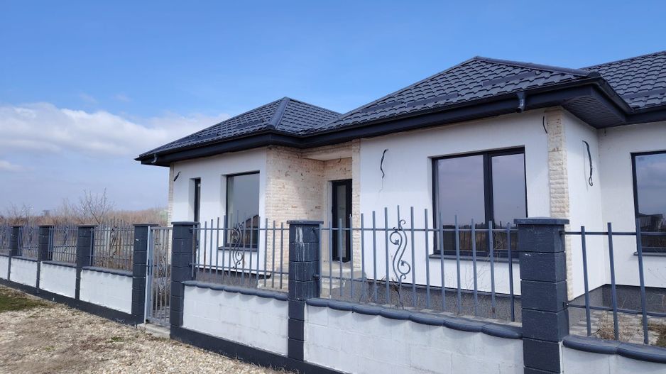 Casa Manastirea 4 camere - Poză 2