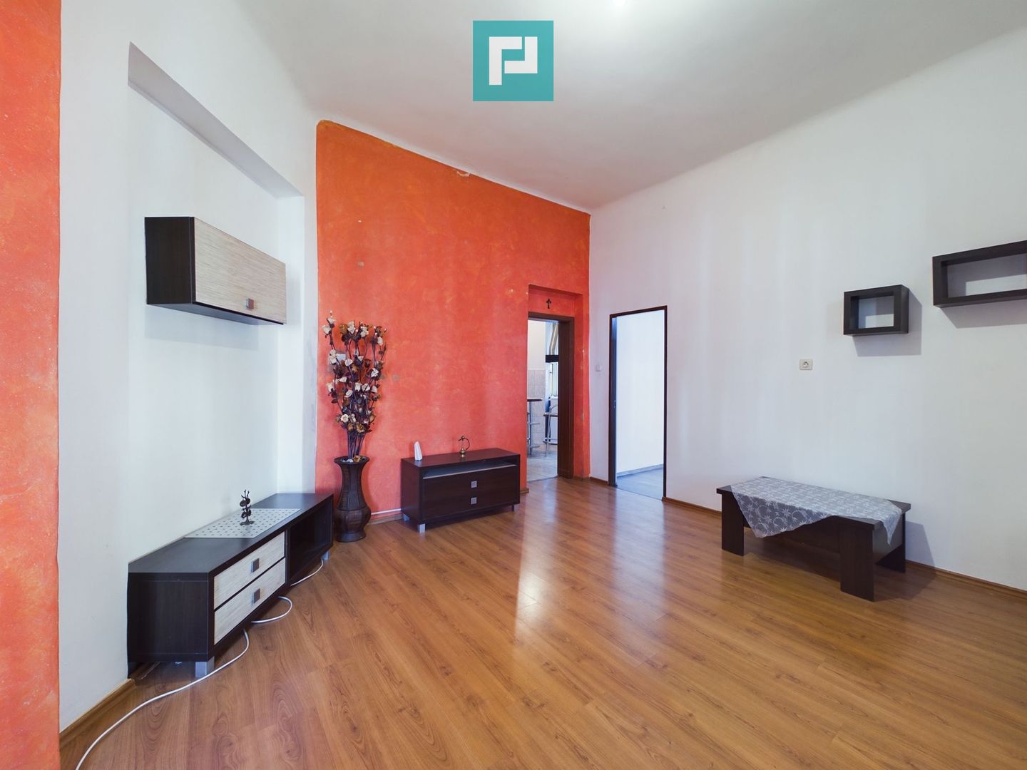 Clădire cu două apartamente zonă centrală - Poză 6