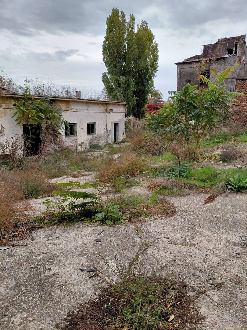 De vânzare – Ansamblu de construcții în Galați, zona Piața Centrală - Poză 5