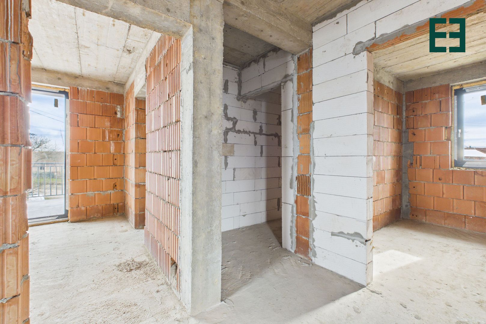 Casă nouă cu 4 camere și teren de 445 mp  - Vladimirescu - Arad - Poză 16